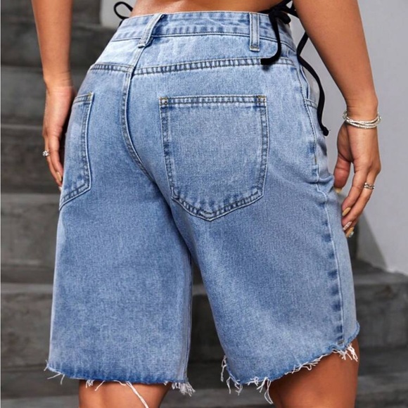 Raw Hem Y2K Knee-Length Jean Bermuda Shorts - Picture 2 of 7